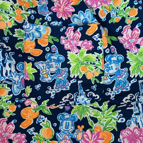 Like-new! Navy Lilly Loves Disney Luxletic Shorts size Medium - Picture 2 of 4